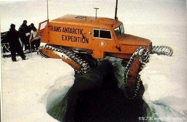 长见识！这些雪地车无所不能 扛上机关枪能打仗