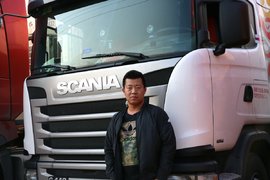 拥有斯堪尼亚2辆 总价超200万 他是咋做到的?