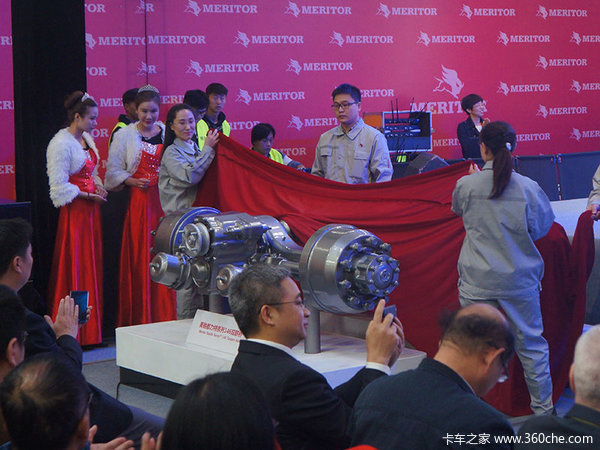 盘式制动+总重55吨 美驰发布车桥新品