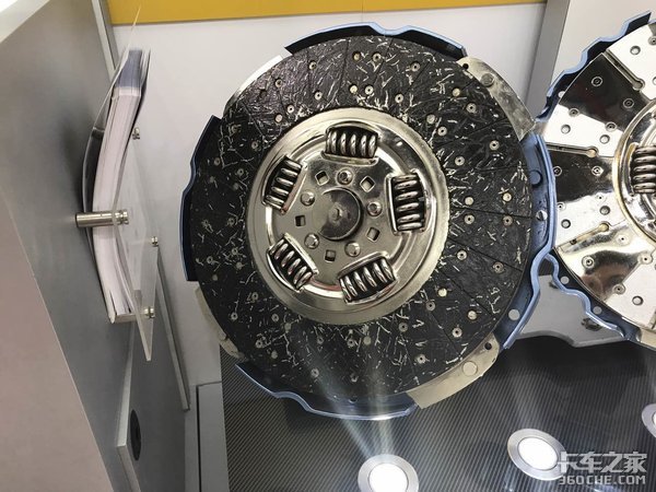 恶劣工况专用 伊顿陶瓷离合器登陆车展