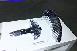 后桥齿轮亮瞎眼 德纳参加2017上海车展