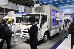 ͸����������� Ծ��������һ��ȥ����