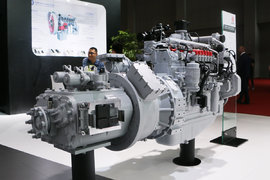 LNG+插电混动 潍柴全系国六发动机亮相