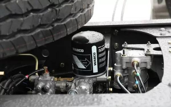 现场签约100台 柳汽与广西桂海冷链物流战略合作