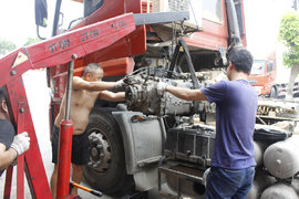 变速箱长期不换油后果严重 一次大修得花三千多