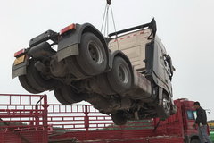 �����콢ȫ����ײ��׷β�¹��ֳ�ʵ��