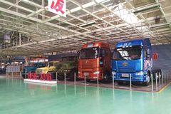 60�����ˣ� ����Ԯ���Ľ�ų�����һ��