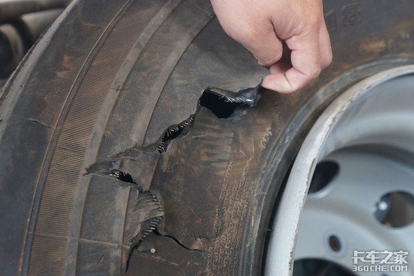 诚信+专业 记解放锡柴服务站师傅的一天