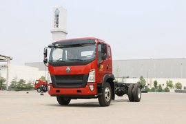 重汽全新高端中卡G5X详解 超大驾驶室气囊座椅