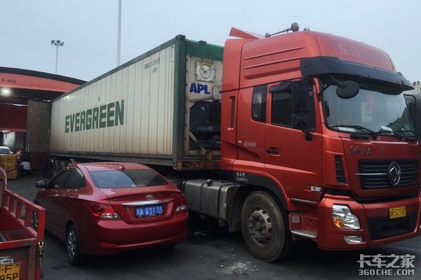 ����������Ƕ����������ɿ�Ǯ������