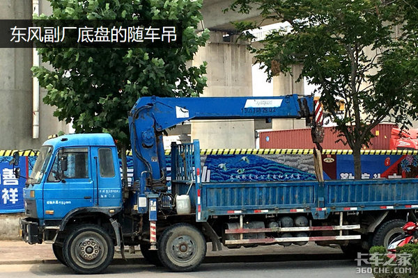 远看是客车近看是货车 郑州卡友爱客车底盘厢货