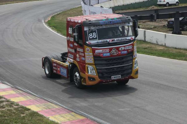 ����˫���ٴ�Ц��2017�й�����������