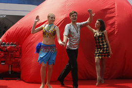 ����ŷ����C&nbsp;280&nbsp;��Ʒ������չȫ���׷�