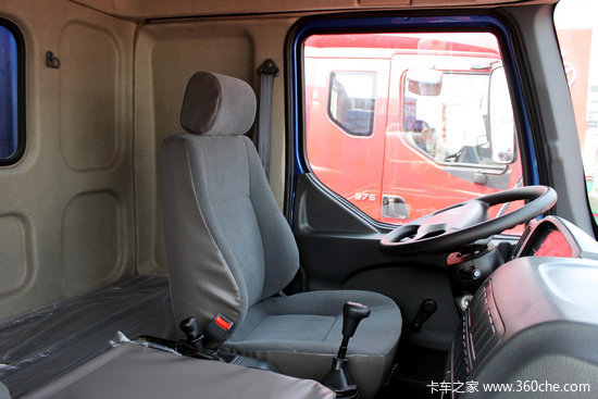 看见和看不见的精彩 图说乘龙609驾驶室