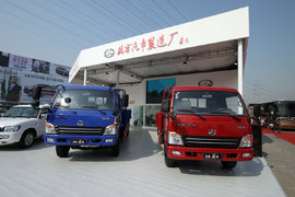 北汽旗龙售价6-12万元