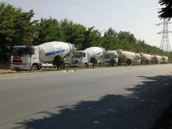 首批20辆华菱汉马天然气搅拌车进驻兰州_卡车之家