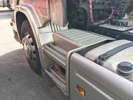 全国都没辆 斯堪尼亚AMT变速箱还有离合器踏板