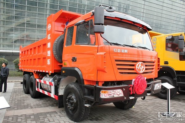 ������ǿ��֮��&nbsp;½��Ѳ�󽢶�����Ī��