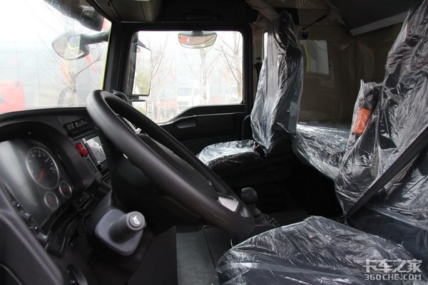 ������ǿ��֮��&nbsp;½��Ѳ�󽢶�����Ī��