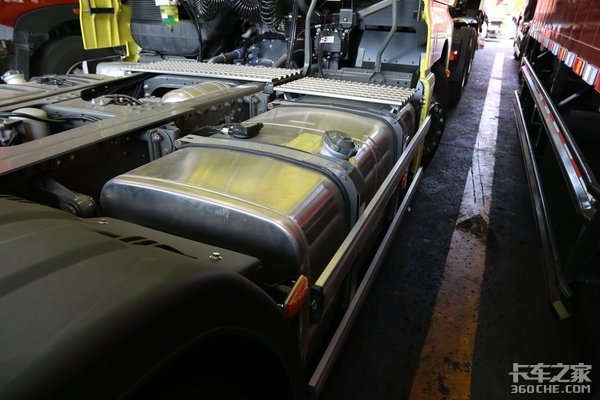 ������ǿ��֮��&nbsp;½��Ѳ�󽢶�����Ī��