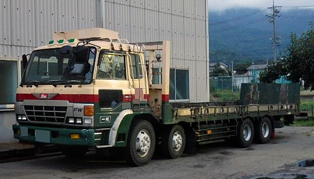 【图】工地里的v8神车 解读日野大鹰的发展史 文章图片_卡车之家,中国