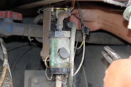 驾驶室内有焦糊味 淋水器罢工是咋回事?