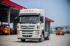 围观丨10档箱将成新宠？ 重汽王牌W5牵引车图解