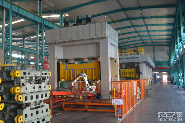 王军民视察时风指出:时风轻卡大有作为