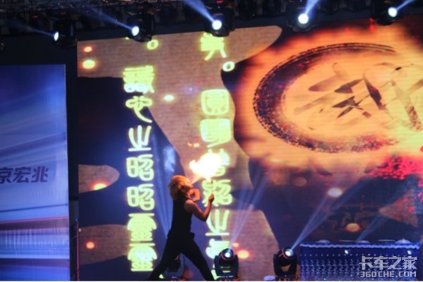 ͻ�ƿƼ�����δ���Ͼ�����ŷ���µ꿪ҵ