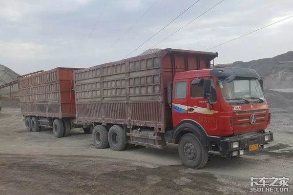 近些年全挂车在很多地方都不见了踪影,不过在这个地区一直存在.