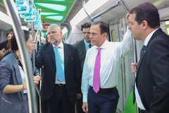 ʥ�������г����ñ��ǵ�����ɫ�綯δ��