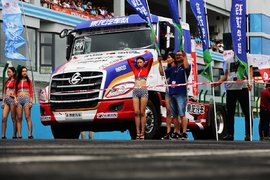 卡赛成功卫冕 这样的长头车 我们怎能不爱?