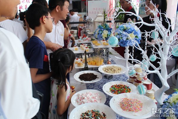 �����ͻ���&nbsp;��ݸ��ų���'��ͥ��'�