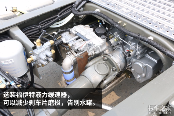 最长续航3000公里 重汽1000L双油箱T7H车型详解