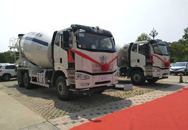 交车、签单 这是一场有“热度”的产品品鉴会