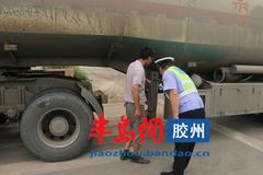 胶州开始整治大货车 排气管冒黑烟罚款200元