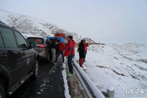 ����˾��������(54)&nbsp;ײ����������2��Ԫ