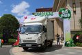 带上孩子一起野 开轻卡的好爸爸省油有一套