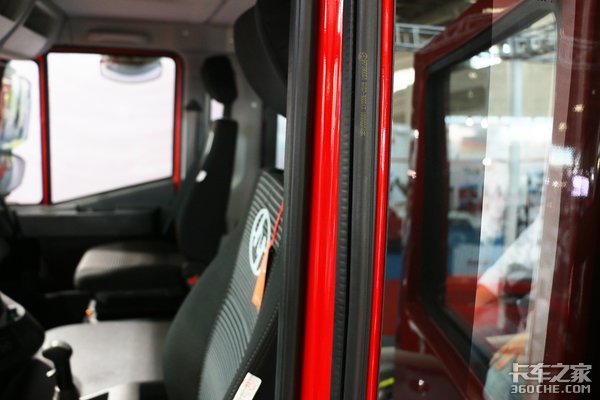 消防車和普通車底盤有何不同 零件通用