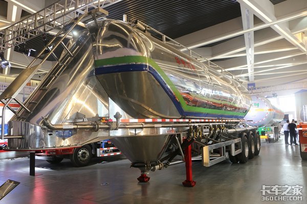 新车，梁山车展,卡车轻量化，高端卡车