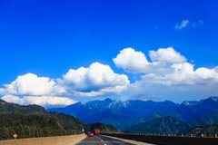 �й�����������·  �������ܹ��˼�����