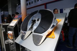 简直就是黑科技 全铝合金牵引鞍座减重50公斤 并且还不用润滑