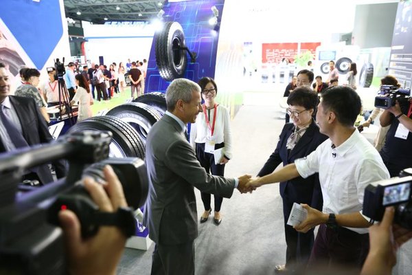 新风神携旗下新品亮相上海国际轮胎展