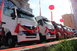 助力陕北物流市场发展 中国重汽召开榆林2017煤炭运输领域答谢会