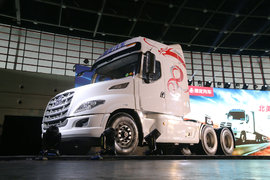 智能 安全 低油耗 这样的卡车谁不想要？ 乘龙T7如何定义国产长头卡车
