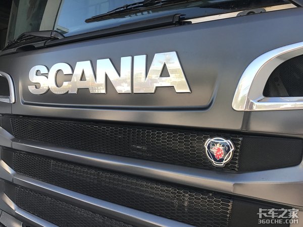 巧遇Topline R500  斯堪尼亚4S店初体验