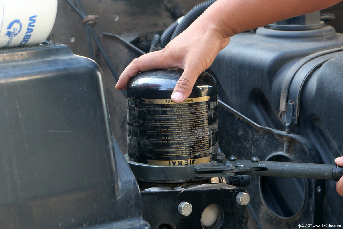 小心刹车失灵干燥罐到底多久更换一次图片列表