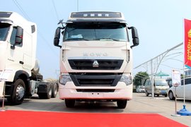 430马力自重仅9.3吨 豪沃T7H LNG牵引车图解
