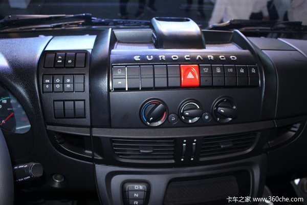 售价高达八十多万 装配艾力逊AT变速箱 这辆依维柯专为改装而生