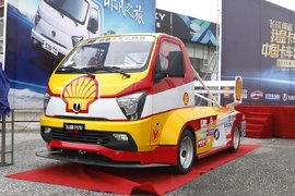 国内首款轻卡赛车 缔途跑卡高颜值还能跑得快、稳、准